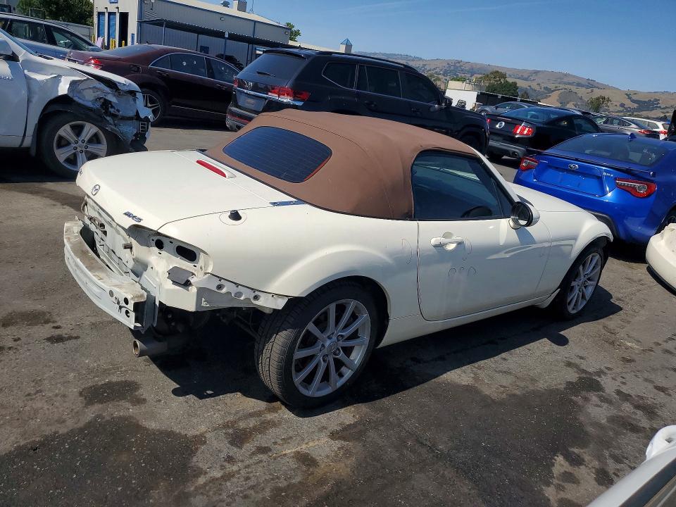 Продажа на аукционе авто 2006 Mazda Mx-5 Miata, vin: JM1NC25F360111737, номер лота: 53405946