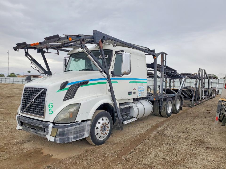 2011 Volvo Vn მანქანა იყიდება აუქციონზე, vin: 4V4NC9EG7BN293851, აუქციონის ნომერი: 53843386