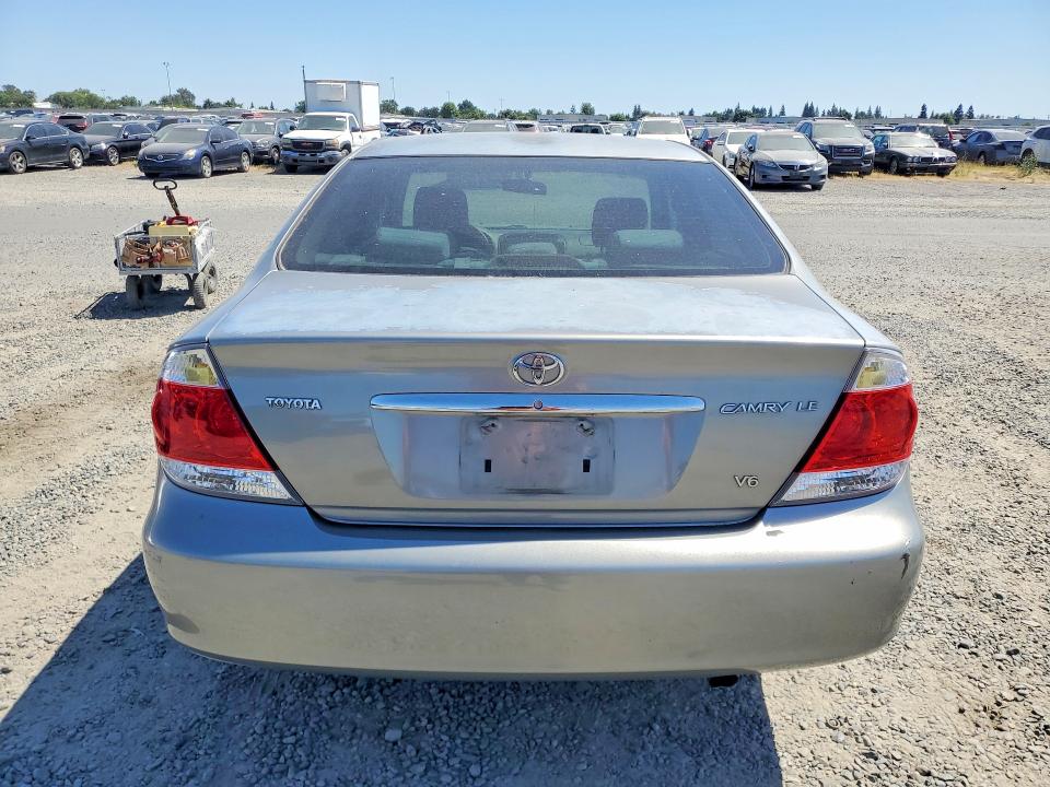 54670406 :رقم المزاد ، 4T1BF30K06U631967 vin ، 2006 Toyota Camry مزاد بيع