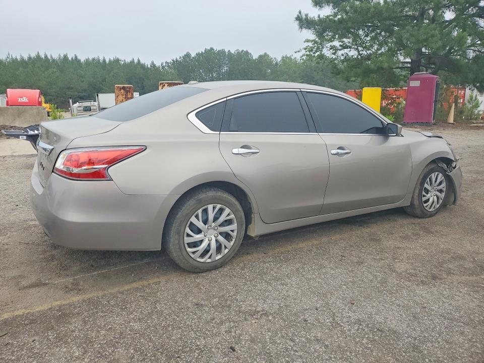 2015 Nissan Altima მანქანა იყიდება აუქციონზე, vin: 1N4AL3AP8FC430610, აუქციონის ნომერი: 55123456