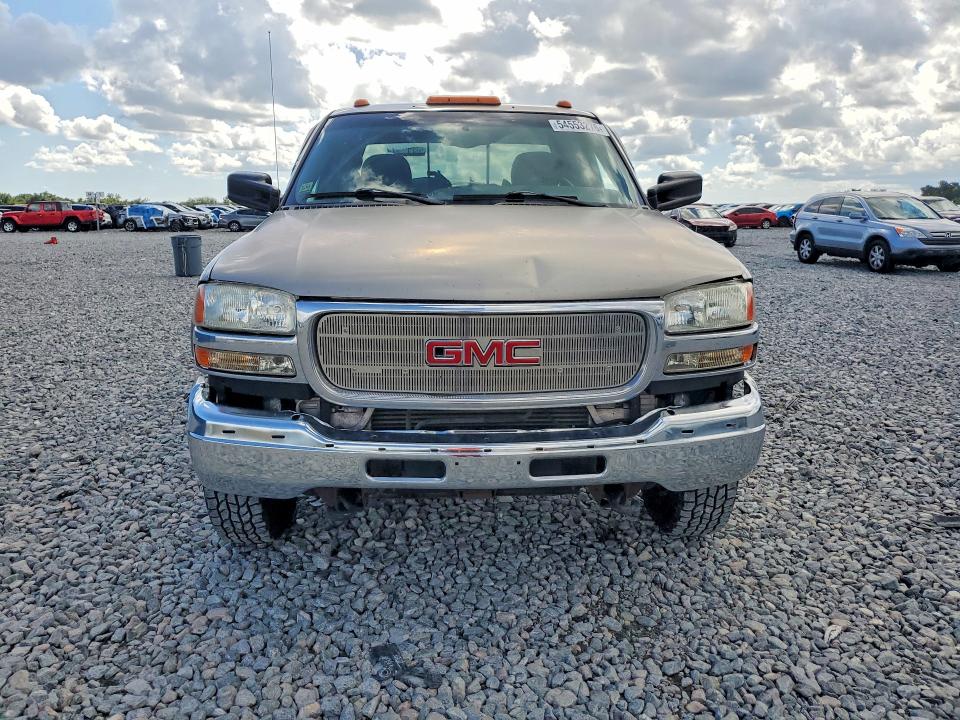 2001 Gmc Sierra მანქანა იყიდება აუქციონზე, vin: 1GTHC29101E189528, აუქციონის ნომერი: 54553276