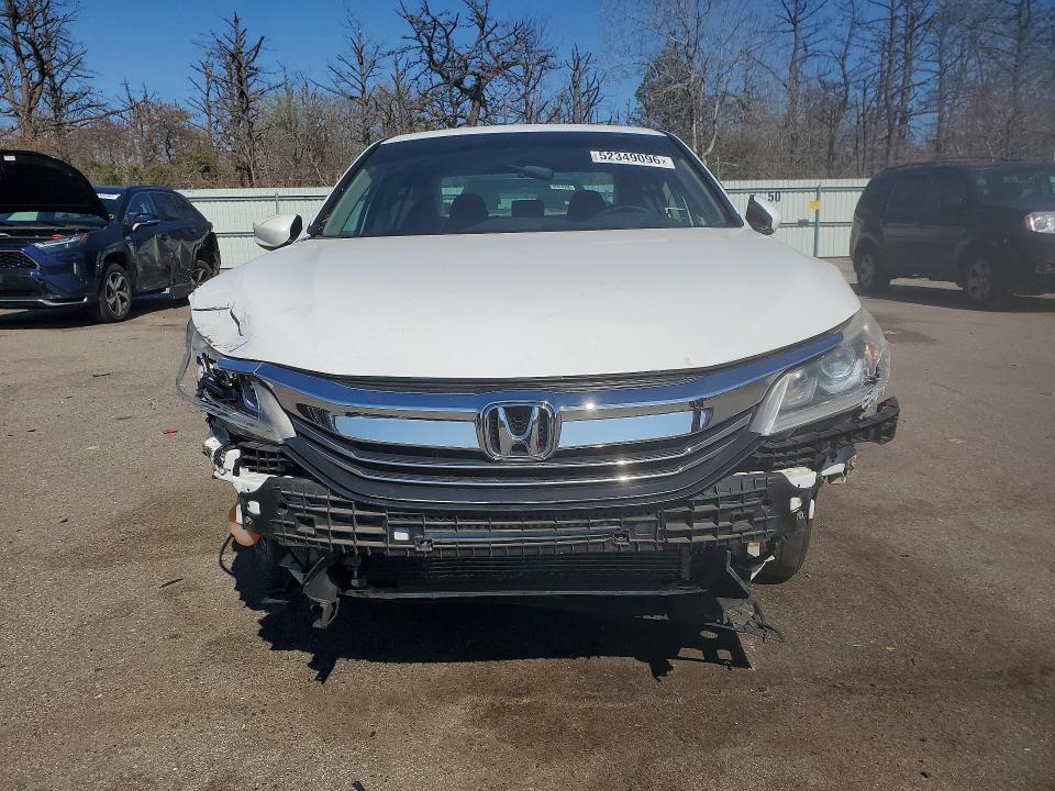 Продажа на аукционе авто 2017 Honda Accord, vin: 1HGCR2F39HA168436, номер лота: 52349096