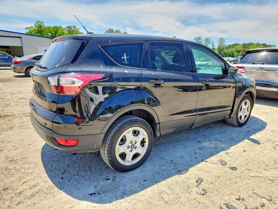 Продаж на аукціоні авто 2017 Ford Escape, vin: 1FMCU0F76HUB90750, номер лоту: 52172126