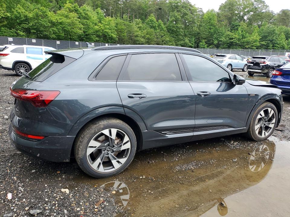 2021 Audi E-tron მანქანა იყიდება აუქციონზე, vin: WA1AAAGE5MB010701, აუქციონის ნომერი: 55091346