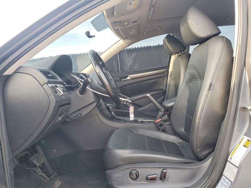 52566596 :رقم المزاد ، 1VWBT7A35GC013169 vin ، 2016 Volkswagen Passat مزاد بيع