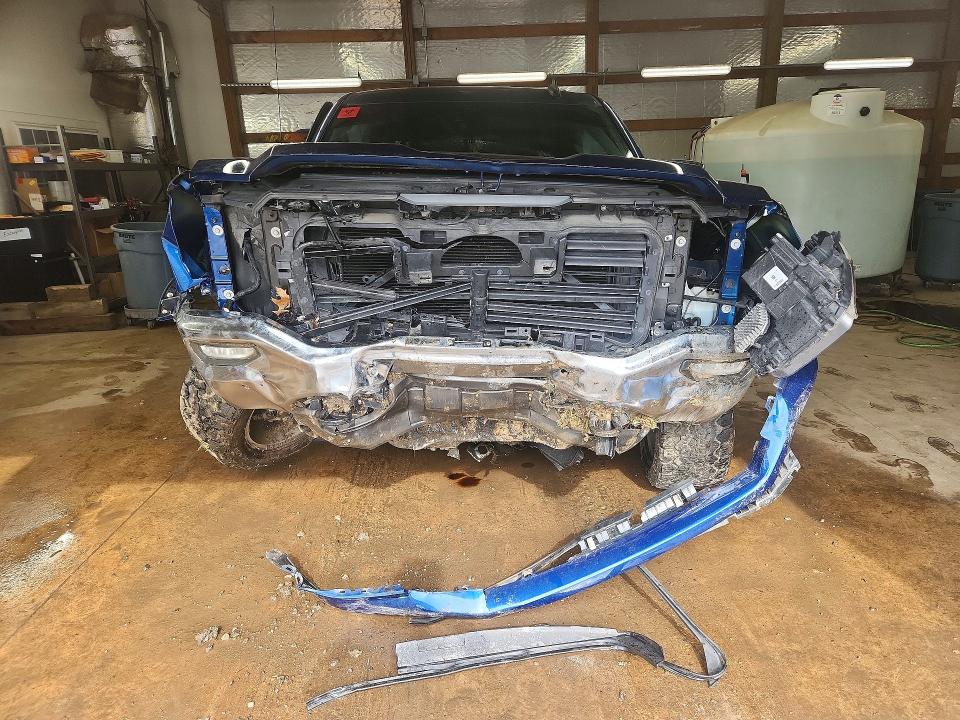 53123346 :رقم المزاد ، 3GTU2NEC5HG371044 vin ، 2017 Gmc Sierra مزاد بيع