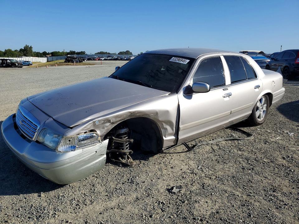 2011 Ford Crown Victoria მანქანა იყიდება აუქციონზე, vin: 2FABP7EV8BX127154, აუქციონის ნომერი: 53296946