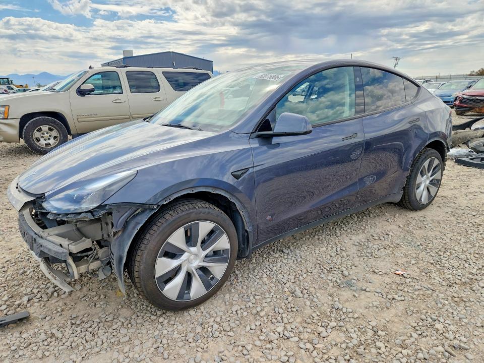 Auction sale of the 2023 Tesla Model Y, vin: 7SAYGDEE4PF885988, lot number: 52075806