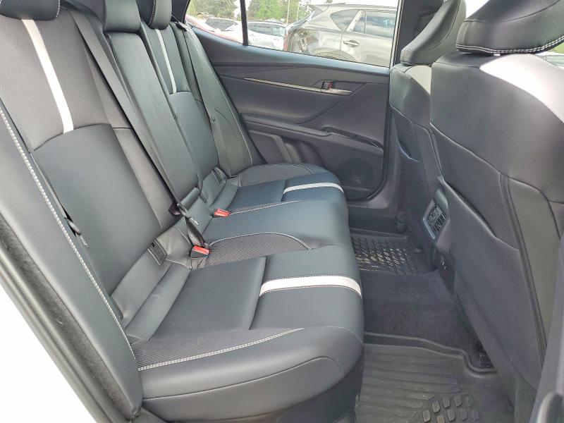 52736416 :رقم المزاد ، 4T1DBADK3SU034826 vin ، 2025 Toyota Camry مزاد بيع