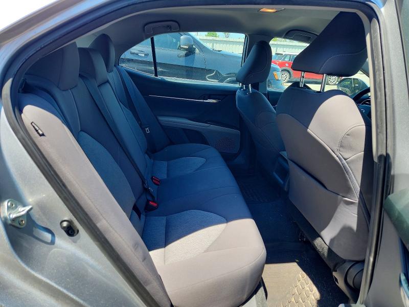 52495526 :رقم المزاد ، 4T1R11AK7NU704749 vin ، 2022 Toyota Camry مزاد بيع