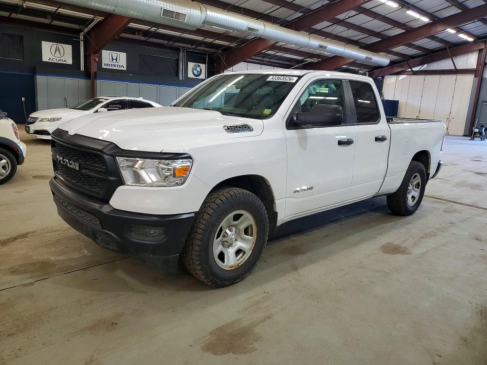 53363526 :رقم المزاد ، 1C6RRFCG3NN438442 vin ، 2022 Ram 1500 مزاد بيع