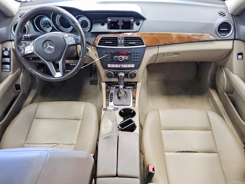 52029336 :رقم المزاد ، WDDGF8AB7ER308920 vin ، 2014 Mercedes-benz C مزاد بيع