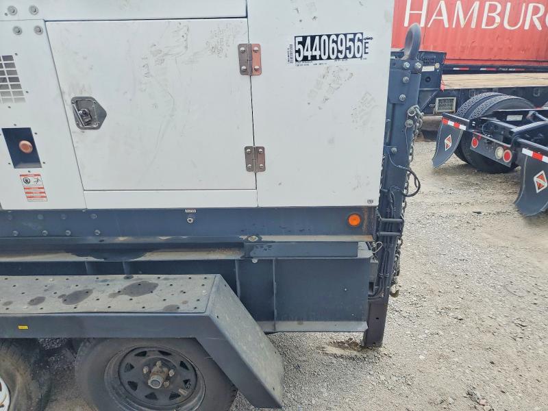 57970756 :رقم المزاد ، 5AJGS1324DB310870 vin ، 2013 Magna Construction Equipment مزاد بيع