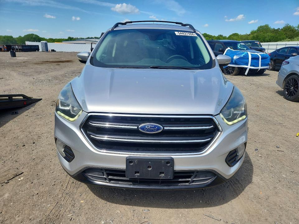 2017 Ford Escape მანქანა იყიდება აუქციონზე, vin: 1FMCU9JD9HUB55279, აუქციონის ნომერი: 54437466