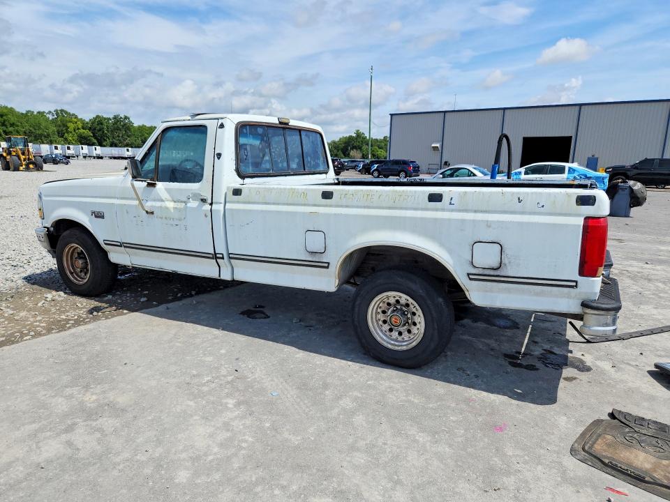 55284006 :رقم المزاد ، 1FTEF15N6NLA57405 vin ، 1992 Ford F150 مزاد بيع