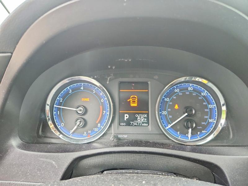 Продажа на аукционе авто 2018 Toyota Corolla, vin: 5YFBURHE4JP760117, номер лота: 52770076