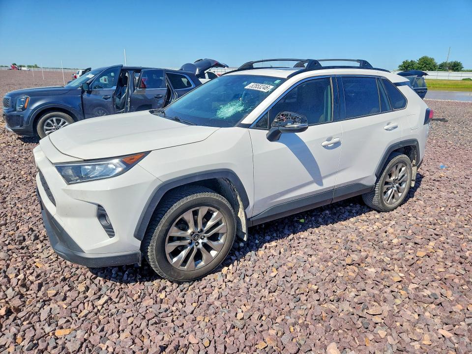 Auction sale of the 2019 Toyota Rav4, vin: JTMC1RFV1KD019945, lot number: 52853246