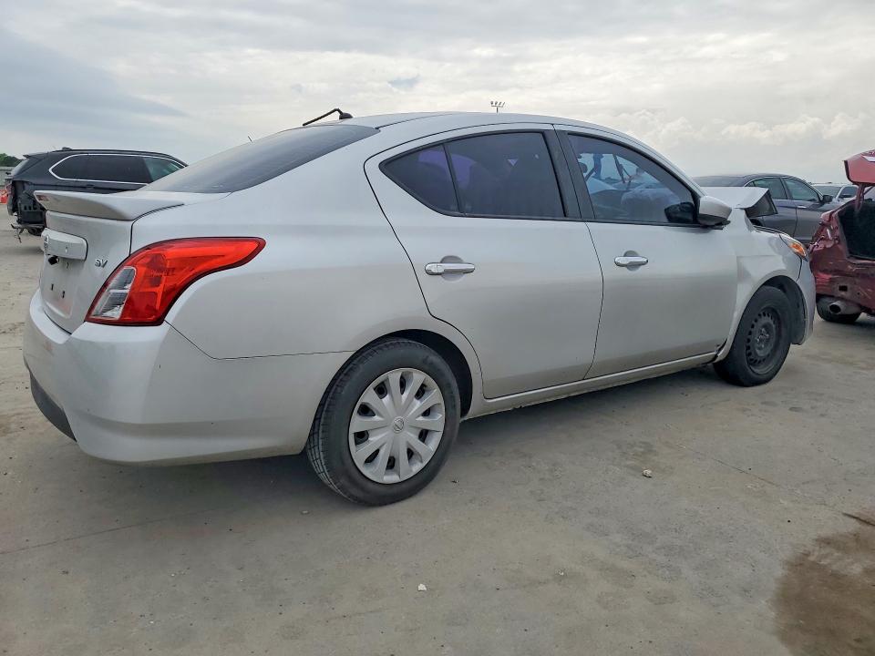 54142306 :رقم المزاد ، 3N1CN7AP7JK397514 vin ، 2018 Nissan Versa مزاد بيع