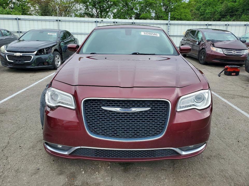 2015 Chrysler 300 მანქანა იყიდება აუქციონზე, vin: 2C3CCARG7FH868449, აუქციონის ნომერი: 52260586