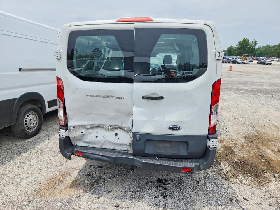 50516346 :رقم المزاد ، 1FTYR1ZM6JKB20928 vin ، 2018 Ford Transit مزاد بيع
