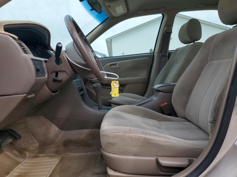 52556836 :رقم المزاد ، 4T1BG22K1YU941648 vin ، 2000 Toyota Camry مزاد بيع