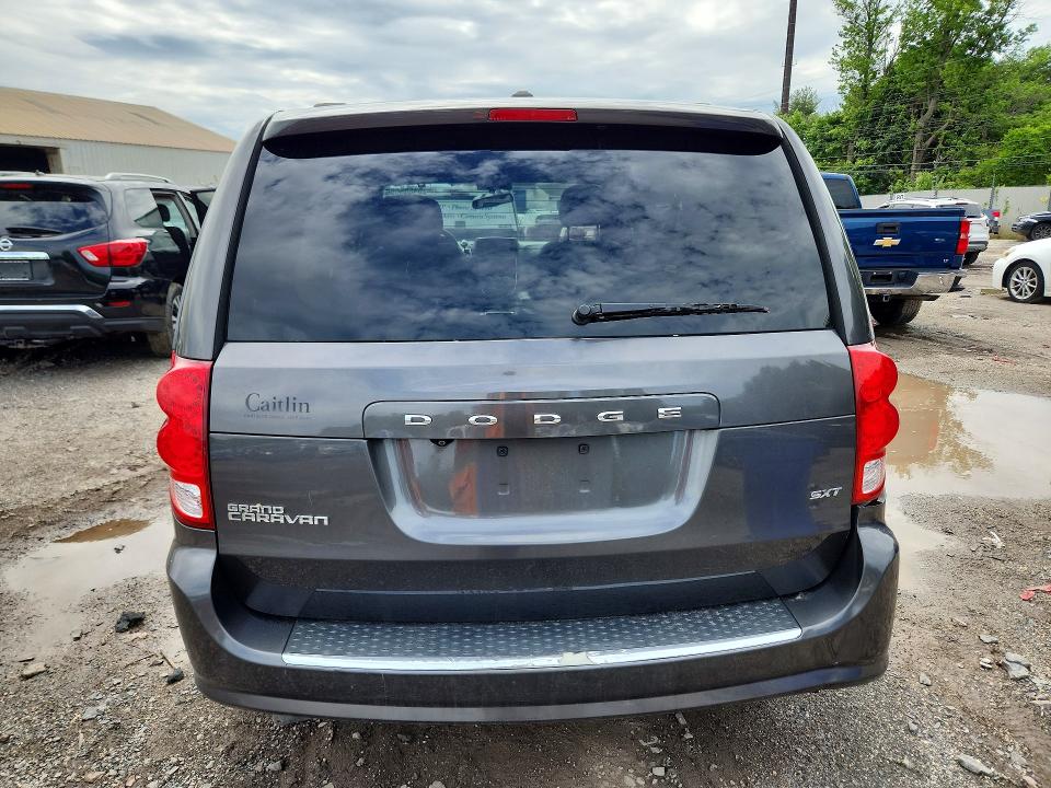 2015 Dodge Grand Caravan მანქანა იყიდება აუქციონზე, vin: 2C4RDGCGXFR659702, აუქციონის ნომერი: 54685006