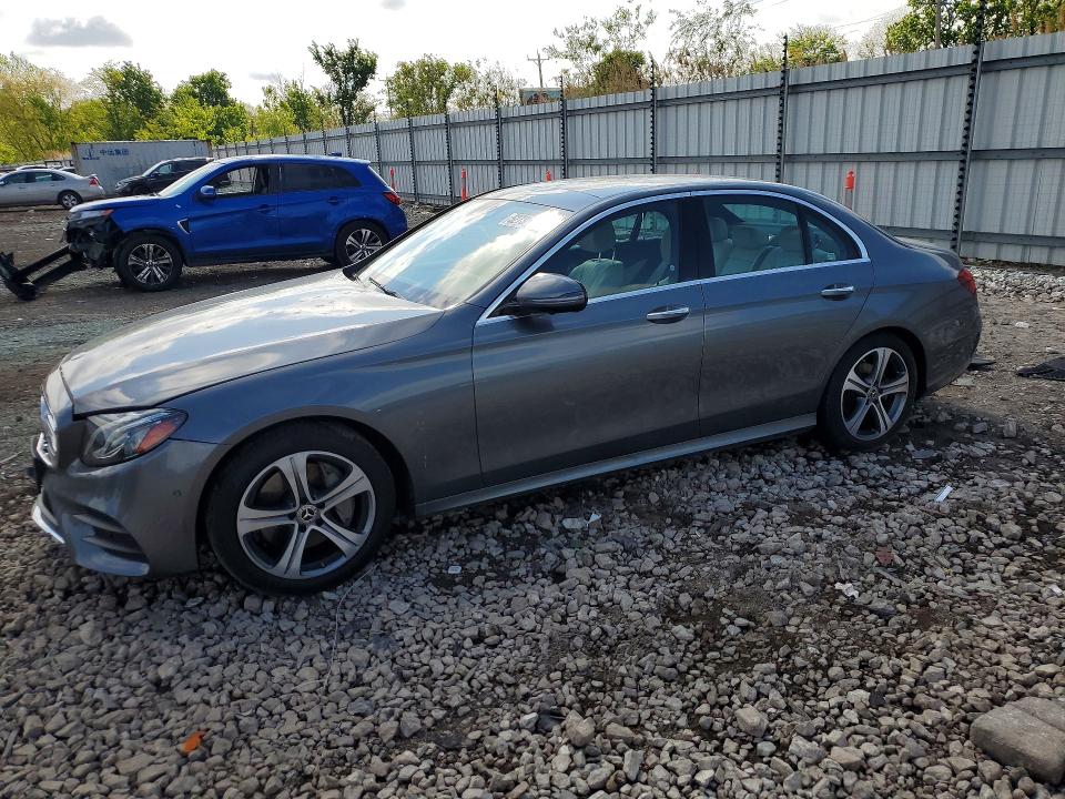 52738136 :رقم المزاد ، WDDZF8EB6LA704030 vin ، 2020 Mercedes-benz E مزاد بيع