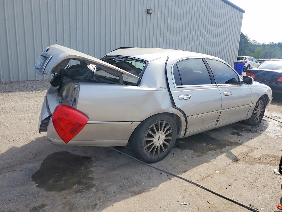 Продаж на аукціоні авто 2003 Lincoln Town Car, vin: 1LNHM82W83Y604808, номер лоту: 53097236