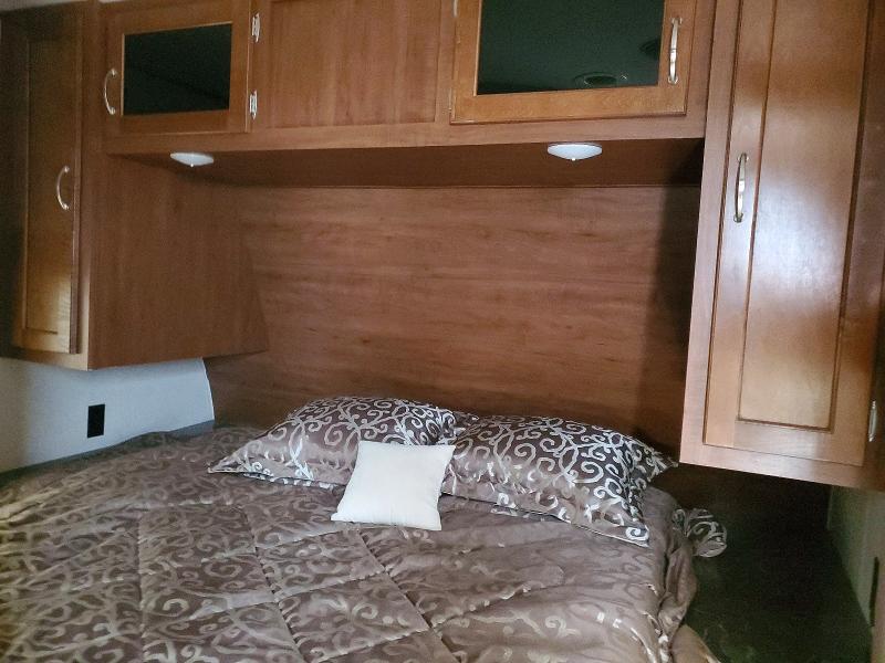 54051876 :رقم المزاد ، 1UJBJ0BR0H1TC0776 vin ، 2017 Jayco Jay Flight مزاد بيع