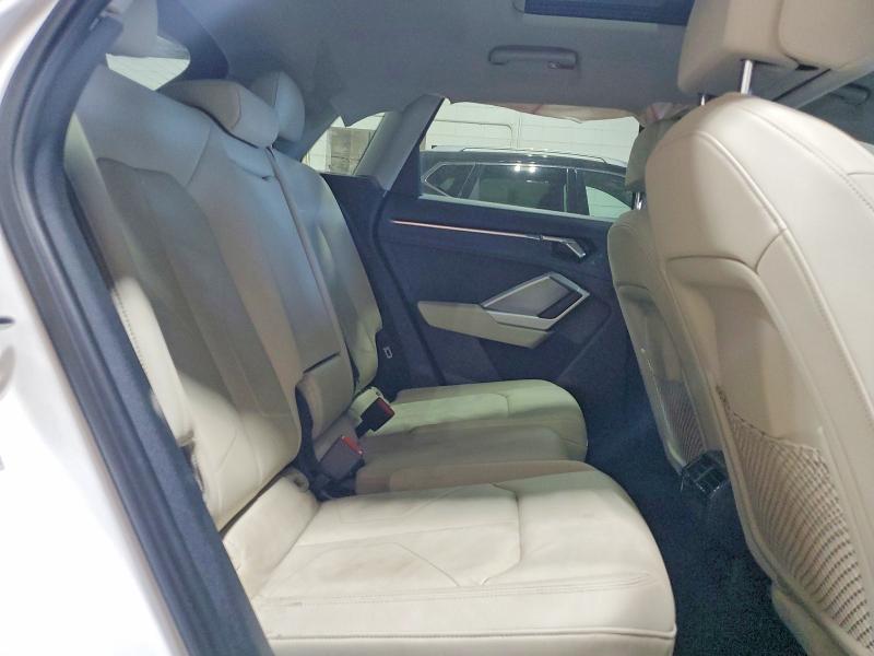 2019 Audi Q3 მანქანა იყიდება აუქციონზე, vin: WA1AECF37K1076623, აუქციონის ნომერი: 53533496