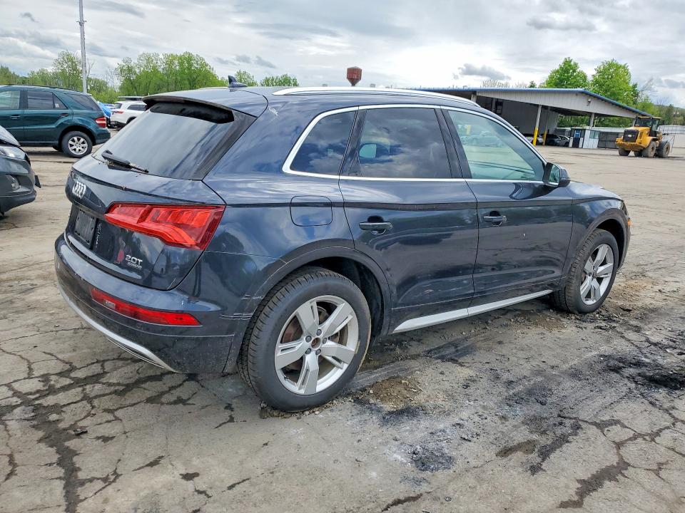 2018 Audi Q5 მანქანა იყიდება აუქციონზე, vin: WA1BNAFY8J2089877, აუქციონის ნომერი: 52390246