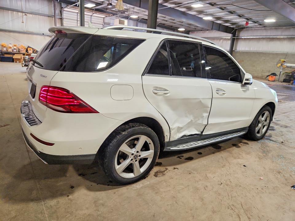55033476 :رقم المزاد ، 4JGDA5HB9HA935777 vin ، 2017 Mercedes-benz Gle مزاد بيع