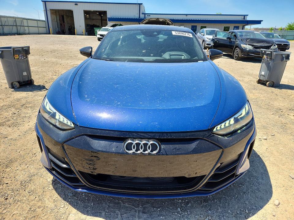 2022 Audi E-tron Gt მანქანა იყიდება აუქციონზე, vin: WAUEJBFW5N7003658, აუქციონის ნომერი: 53896276