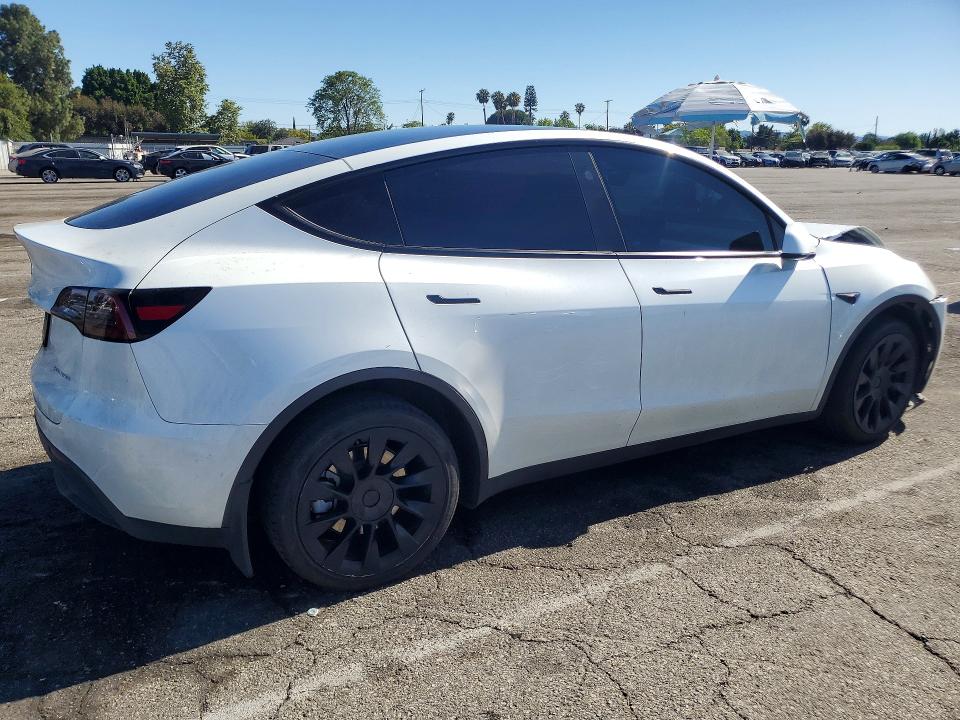 52940516 :رقم المزاد ، 7SAYGDEE2PF844212 vin ، 2023 Tesla Model Y مزاد بيع