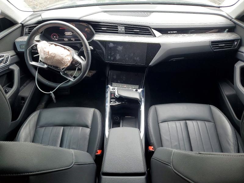 2021 Audi E-tron მანქანა იყიდება აუქციონზე, vin: WA1AAAGE5MB010701, აუქციონის ნომერი: 55091346