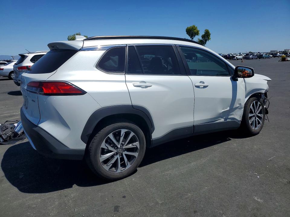 Продаж на аукціоні авто 2022 Toyota Corolla Cross, vin: 7MUDAAAG6NV030713, номер лоту: 54028346