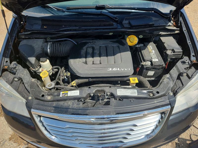 55444846 :رقم المزاد ، 2C4RC1BG9GR237987 vin ، 2016 Chrysler Town & Country مزاد بيع