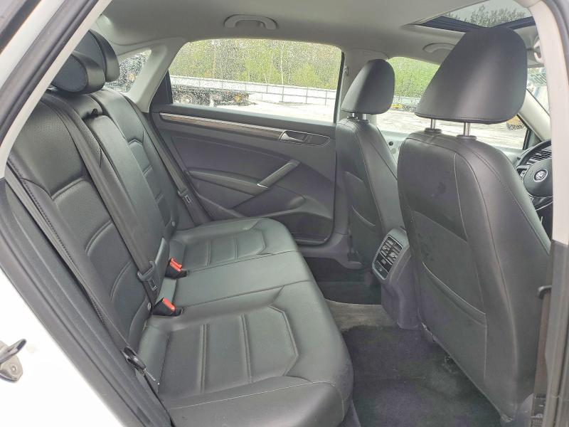 53880066 :رقم المزاد ، 1VWBT7A33HC024172 vin ، 2017 Volkswagen Passat مزاد بيع