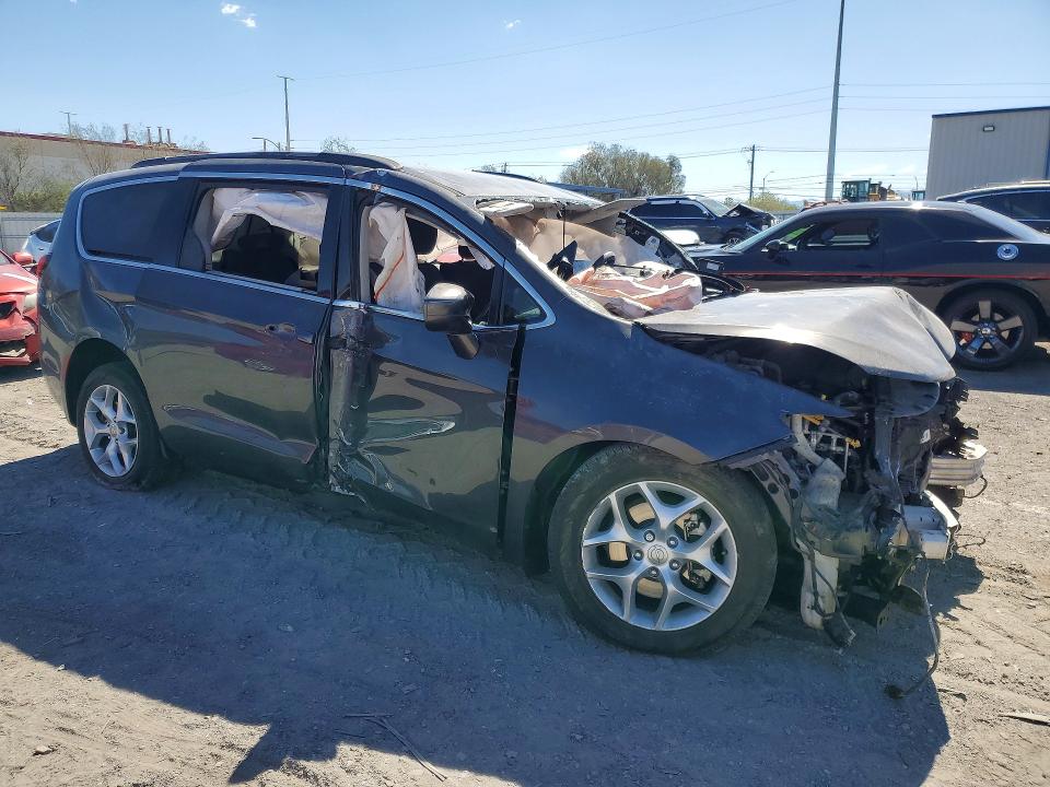 2018 Chrysler Pacifica მანქანა იყიდება აუქციონზე, vin: 2C4RC1FGXJR106178, აუქციონის ნომერი: 55090326