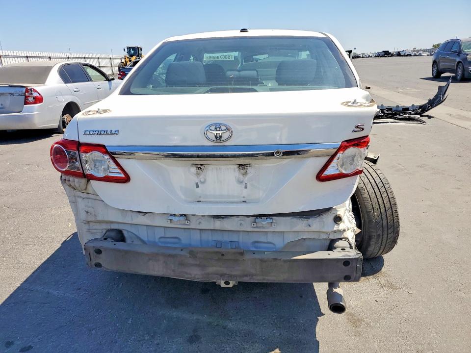 2013 Toyota Corolla მანქანა იყიდება აუქციონზე, vin: 5YFBU4EE5DP152280, აუქციონის ნომერი: 53670696
