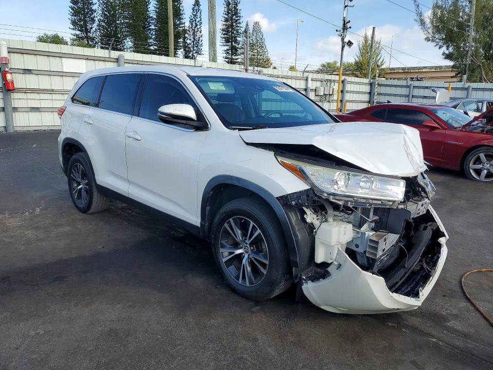 2019 Toyota Highlander მანქანა იყიდება აუქციონზე, vin: 5TDZARFH5KS060135, აუქციონის ნომერი: 52471576