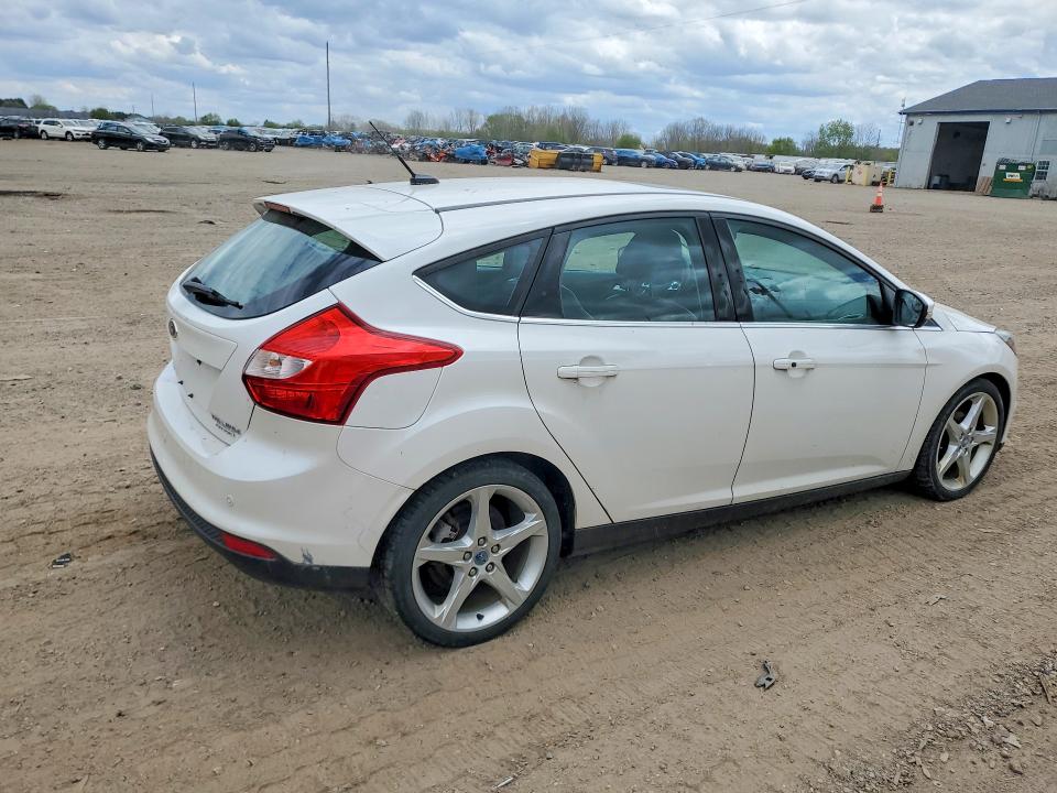 2013 Ford Focus მანქანა იყიდება აუქციონზე, vin: 1FADP3N25DL131072, აუქციონის ნომერი: 51354186