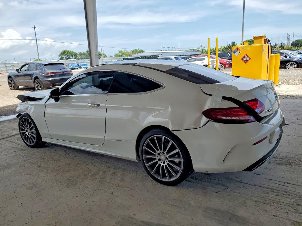 52155526 :رقم المزاد ، WDDWJ4JBXHF389971 vin ، 2017 Mercedes-benz C مزاد بيع
