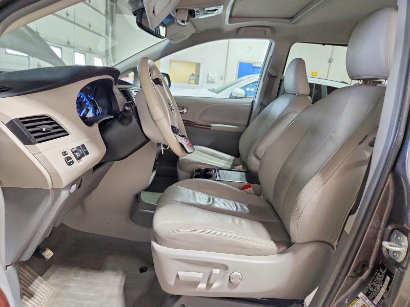 55381986 :رقم المزاد ، 5TDDK3DC1DS065475 vin ، 2013 Toyota Sienna مزاد بيع