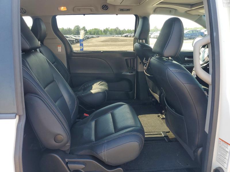 53122086 :رقم المزاد ، 5TDXZ3DC4HS818592 vin ، 2017 Toyota Sienna مزاد بيع