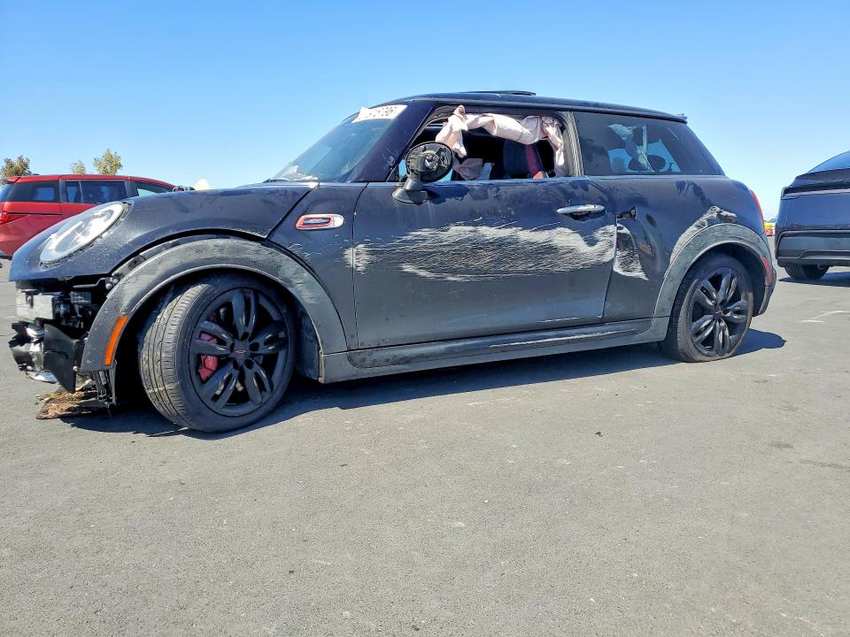 51918796 :رقم المزاد ، WMWXM9C3XH2G49365 vin ، 2017 Mini Cooper مزاد بيع