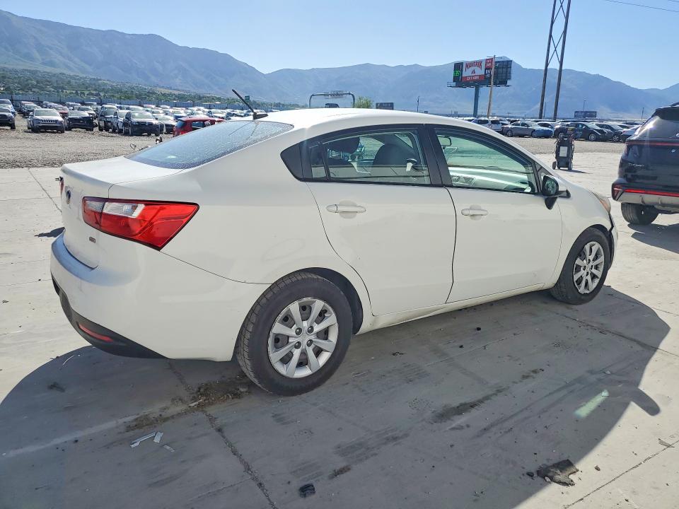 2014 Kia Rio მანქანა იყიდება აუქციონზე, vin: KNADM4A33E6361682, აუქციონის ნომერი: 55390026