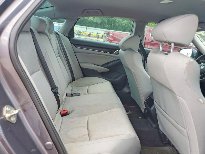 Продажа на аукционе авто 2018 Honda Accord, vin: 1HGCV1F17JA227901, номер лота: 54856356