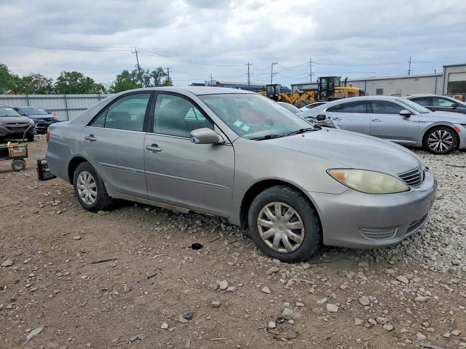 50640626 :رقم المزاد ، 4T1BE30K25U944780 vin ، 2005 Toyota Camry مزاد بيع