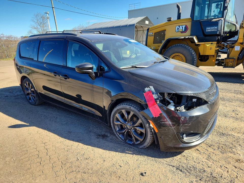 Продаж на аукціоні авто 2018 Chrysler Pacifica, vin: 2C4RC1FG9JR175590, номер лоту: 53212426